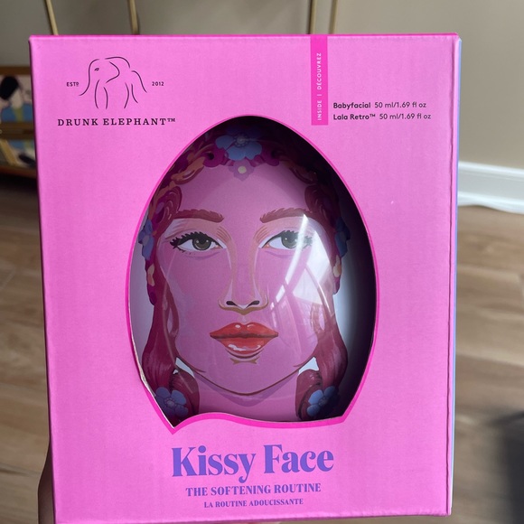 Drunk Elephant Collector’s Tin - Picture 2 of 5